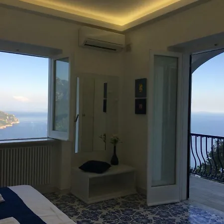 Apartment Angiem House *